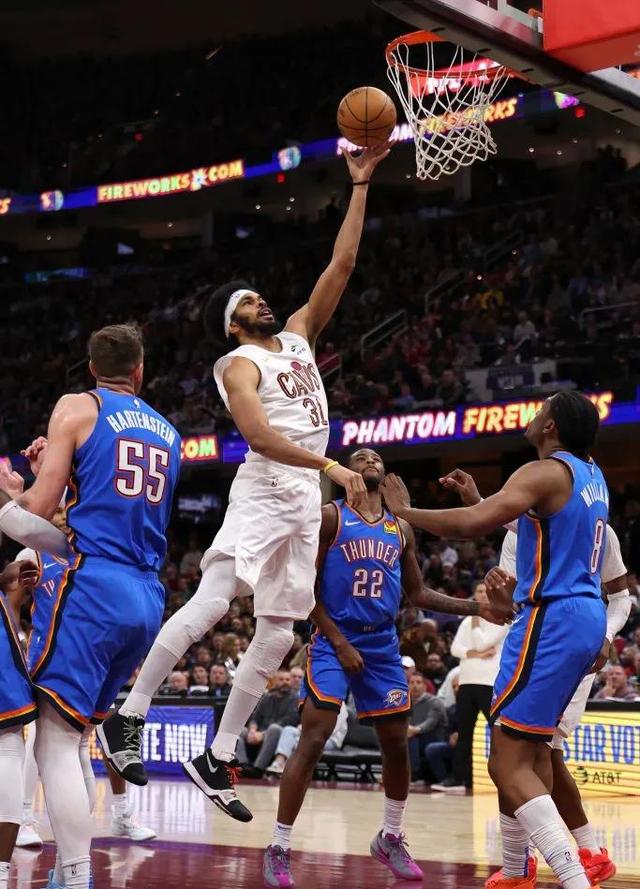 关于风云突变！布鲁克林篮网冲刺阶段外线爆发，NBA常规赛版图或变，震撼外界，临场指挥获称赞的信息