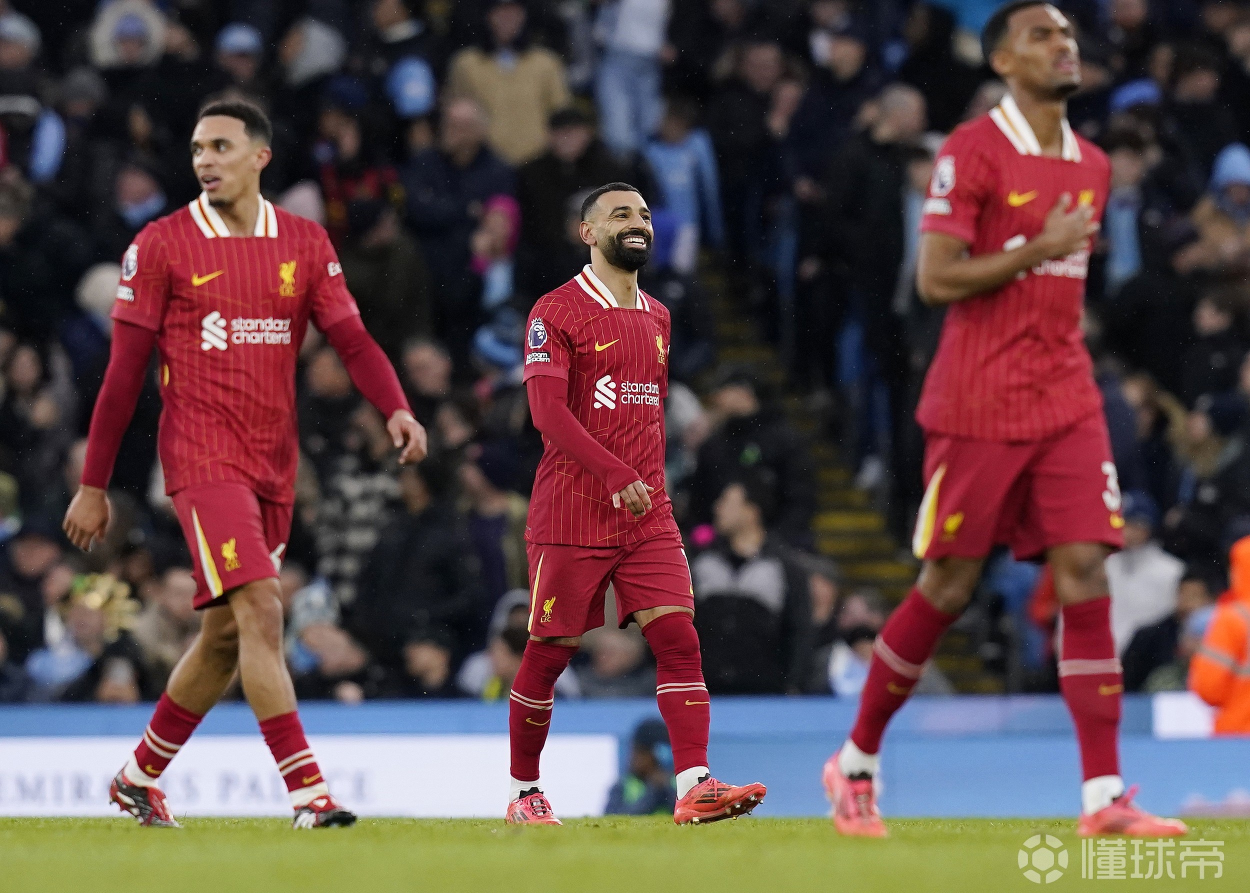 曼联训练开放日，加时末段战术微调引欢呼，德国杯在即，赛季目标并未改变