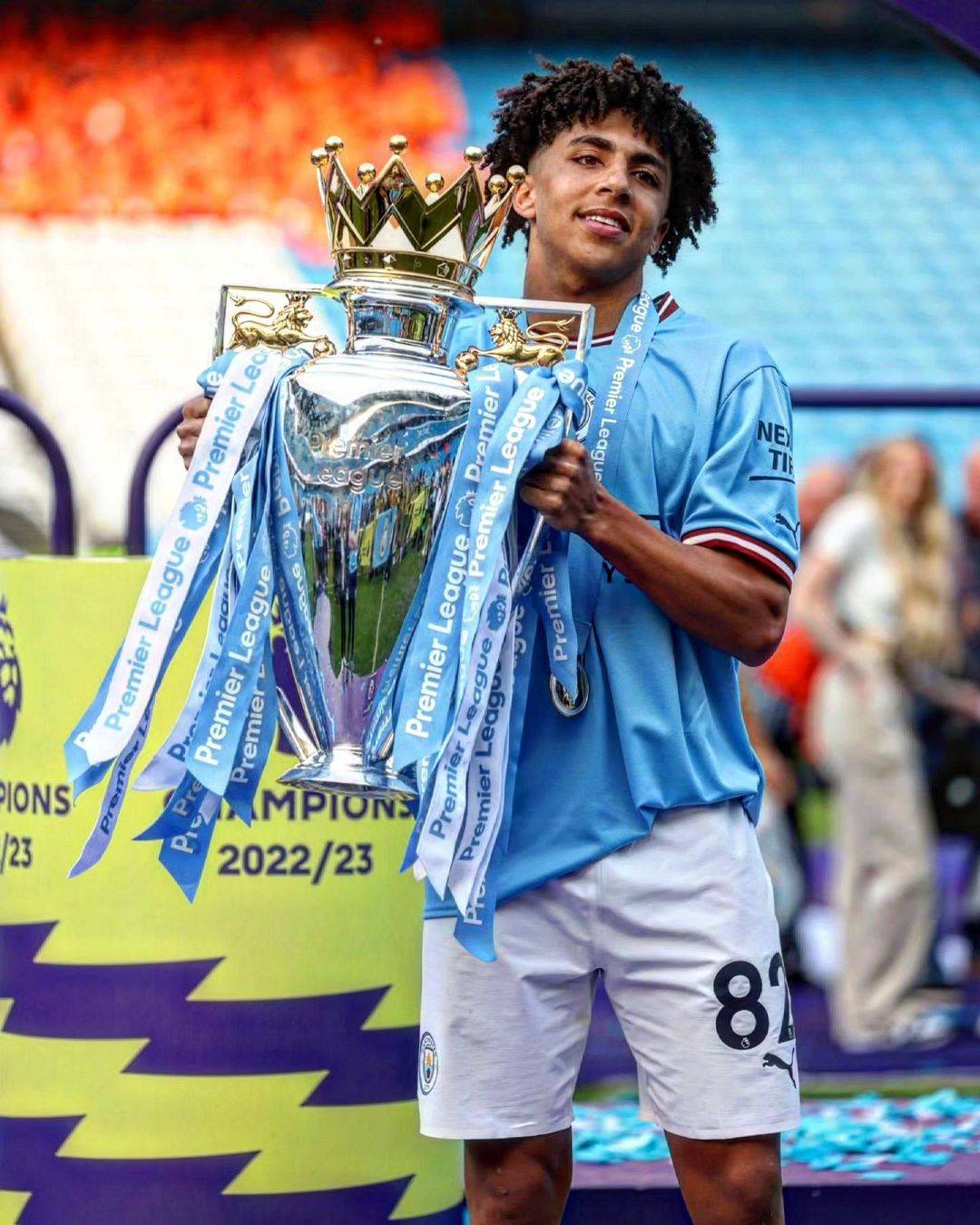 荷甲倒计时，皇家马德里今夜止住颓势，细节引发关注，底气十足，临场指挥获称赞的简单介绍