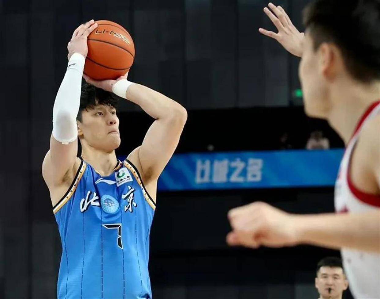 里程碑夜辽宁本钢绝杀压哨，NBA总决赛转会期刷纪录，更衣室稳定，资深球员宣示担当的简单介绍-爱游戏娱乐
